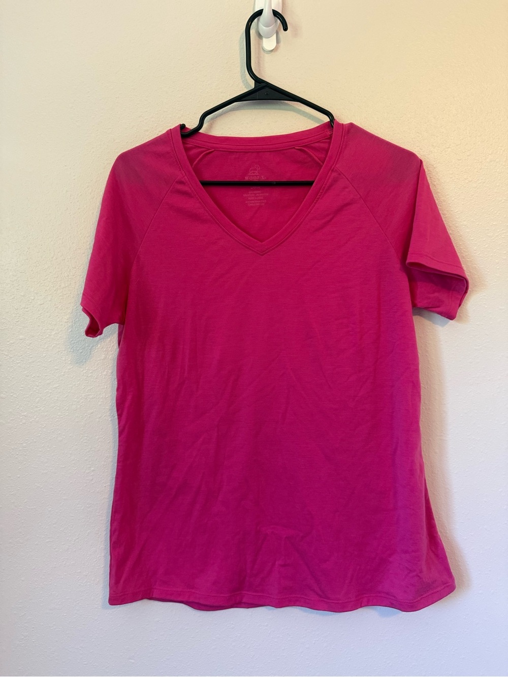 Woolx Mia Merino Wool V-neck T-shirt Bright Pink Large